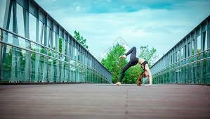 阿夫迪亚次轮合计122万+选票 稳居西部第七&力压詹姆斯杜兰特