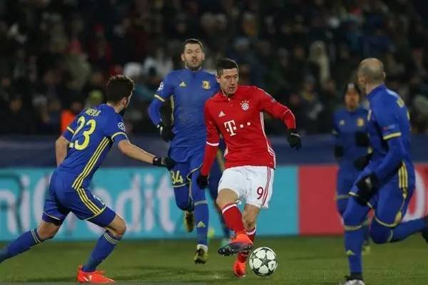 他不仅限制 他不仅限制