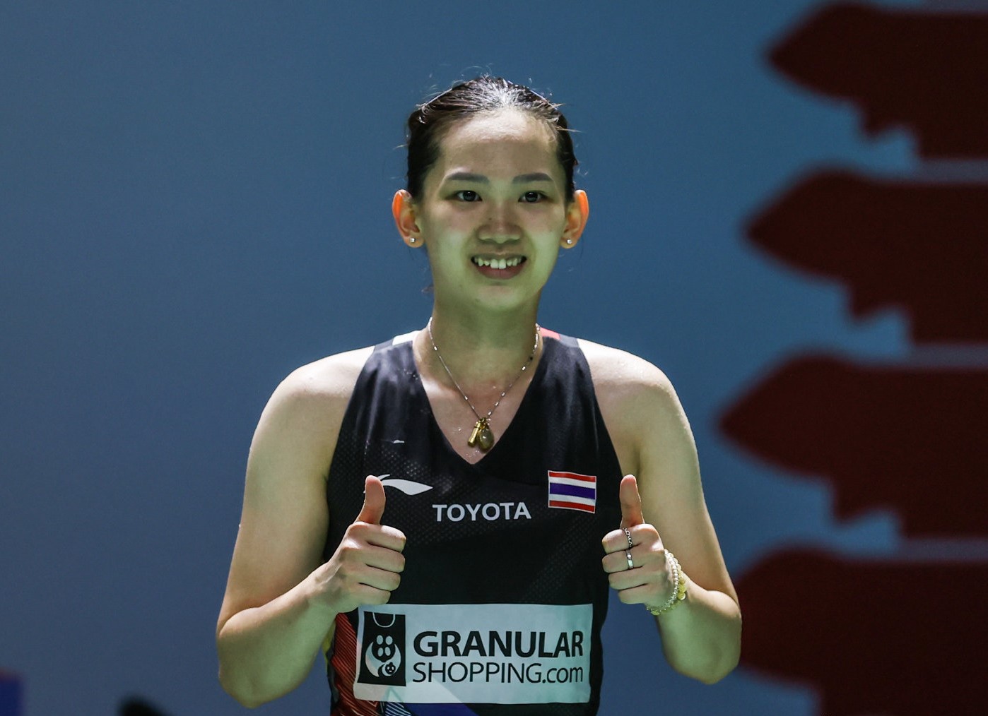 更突显了团 更突显了团